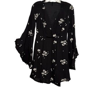 Free People Jasmine Black Floral Embroidered Bell Sleeve Mini Dress Size 0 NWOT